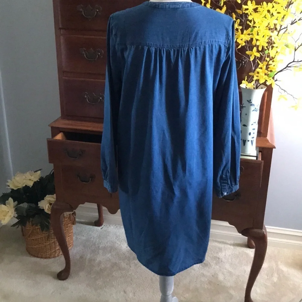 Old Navy Chambray Shirt Dress with Lace - Picture 6 of 10